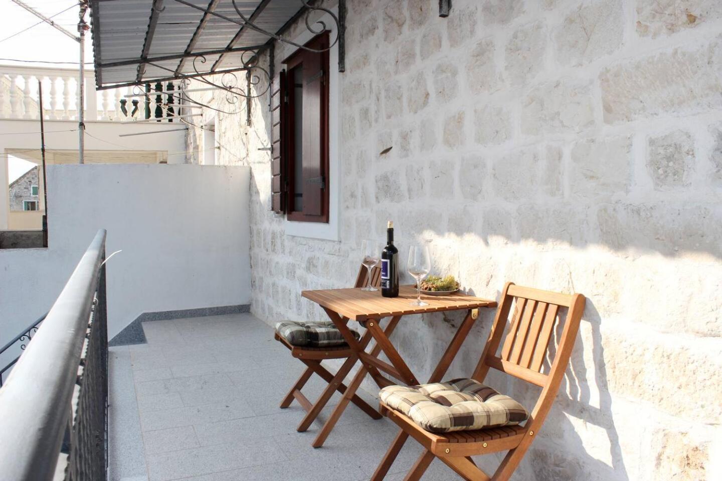 Apartment In Stone House On Seaside Kaštela 외부 사진