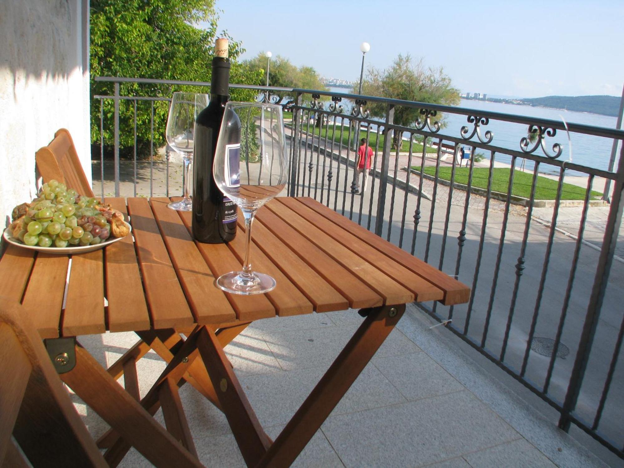 Apartment In Stone House On Seaside Kaštela 외부 사진